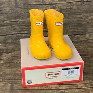 EUC Hunter Original Kids First Gloss Boots, yellow- US size 6B/7G toddler